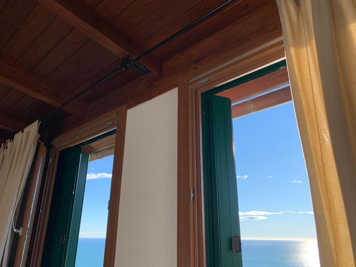 フラムーラ Tramonto Sul Mareヴィラ エクステリア 写真